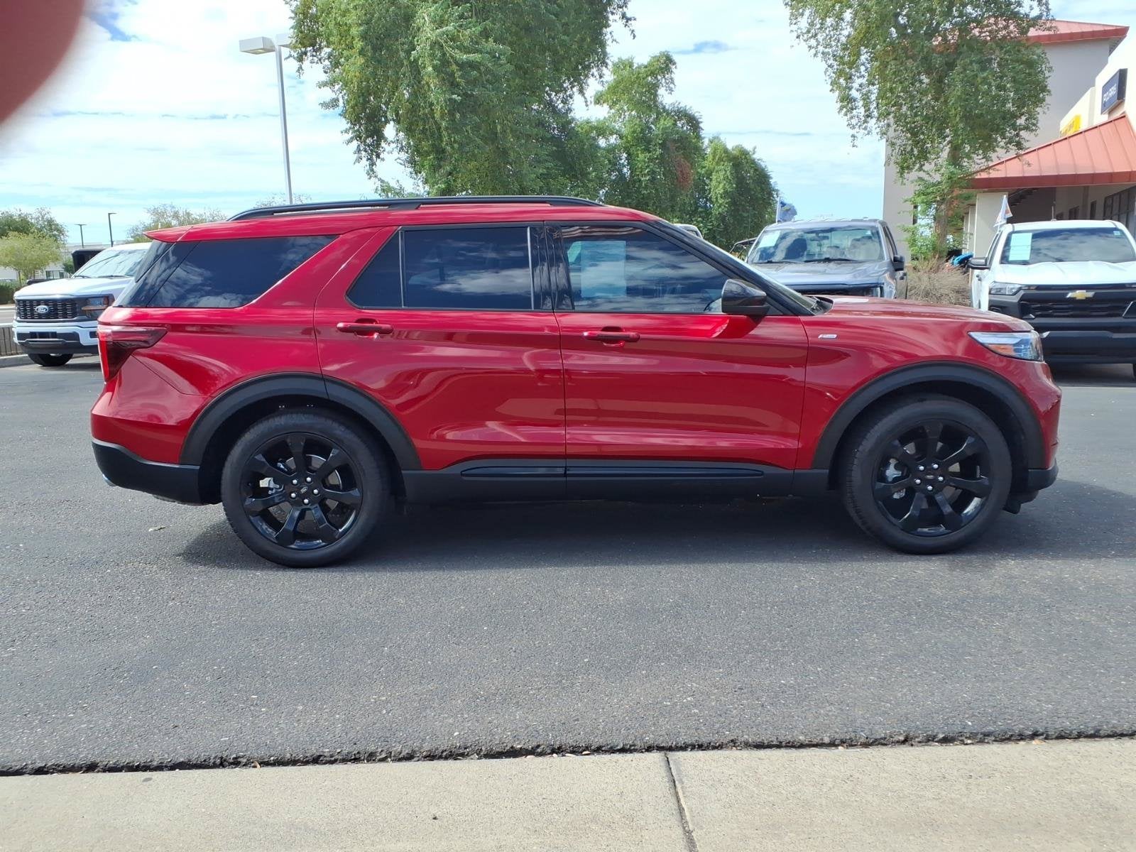 2023 Ford Explorer ST-Line