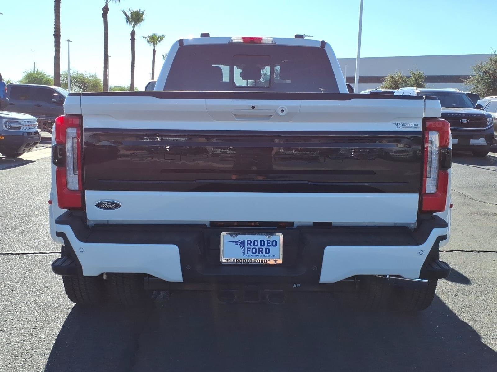 2026 Ford Super Duty F-350 DRW Platinum