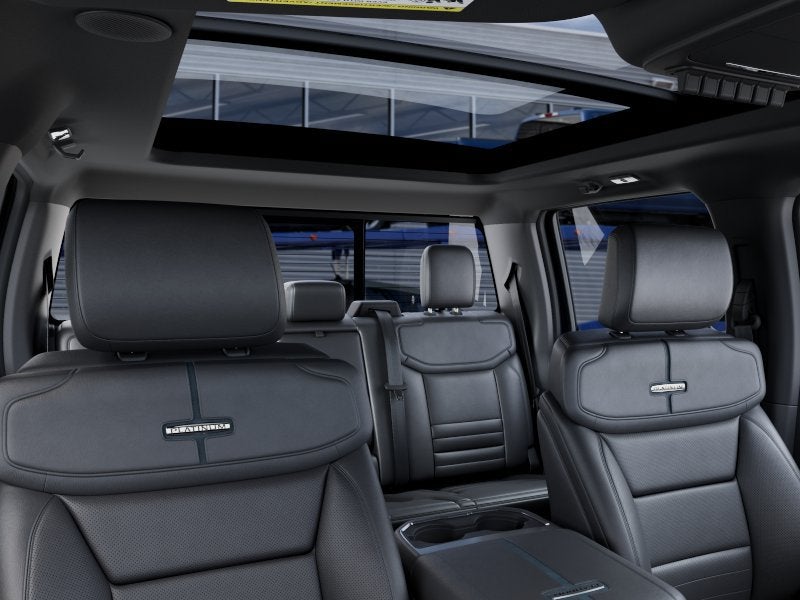 2027 Ford Super Duty F-450 DRW Platinum