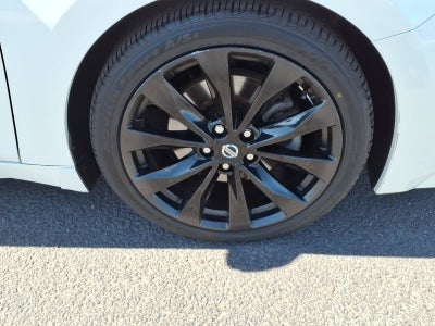 2020 Nissan Maxima SR