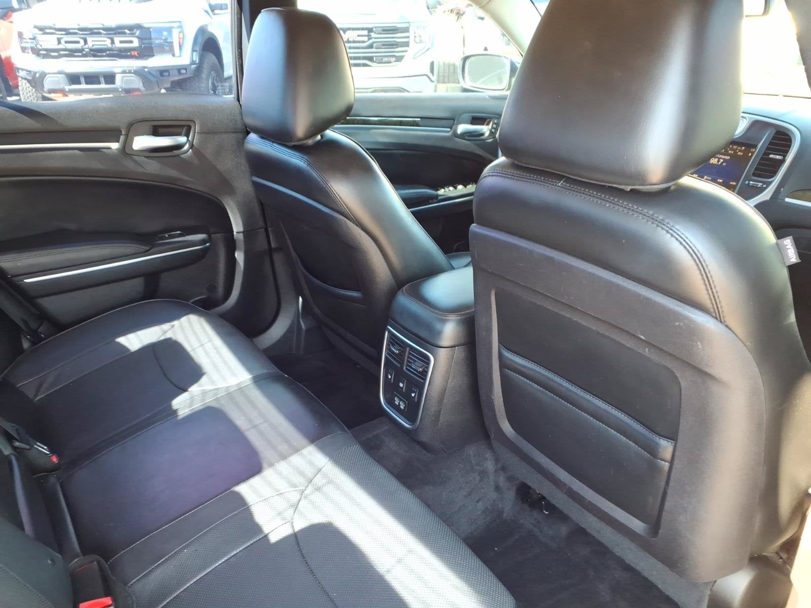2016 Chrysler 300 300C