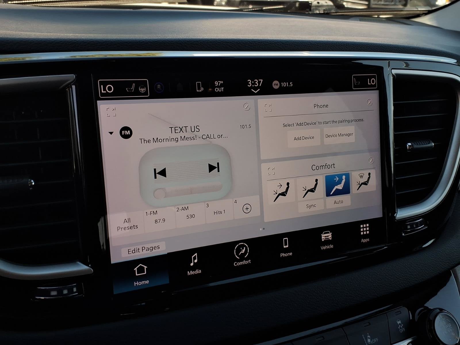 2024 Chrysler Pacifica Touring L